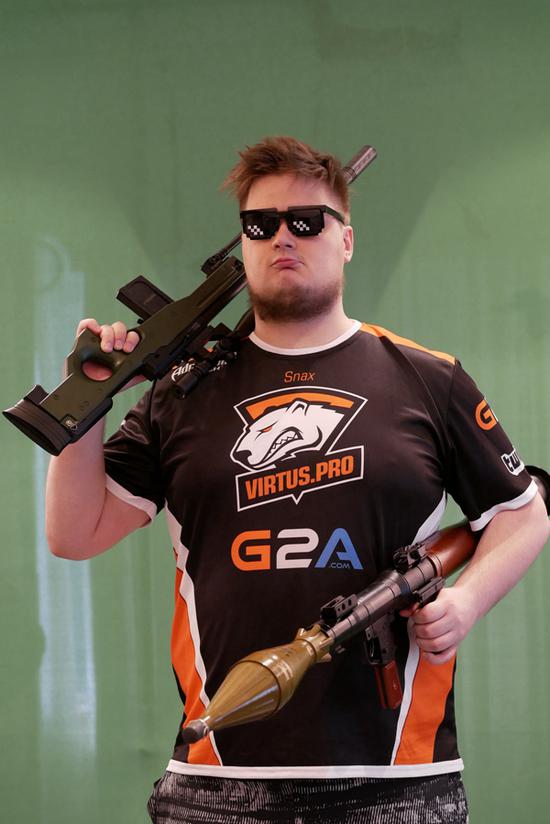 贝贝！小伞韦鲁斯狂轰五杀逆转局势 乐言队1-0宝蓝队