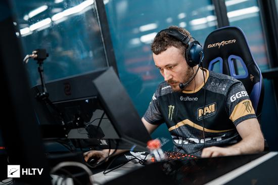 乐言深陷舆论风波，管住自己的行为很重要